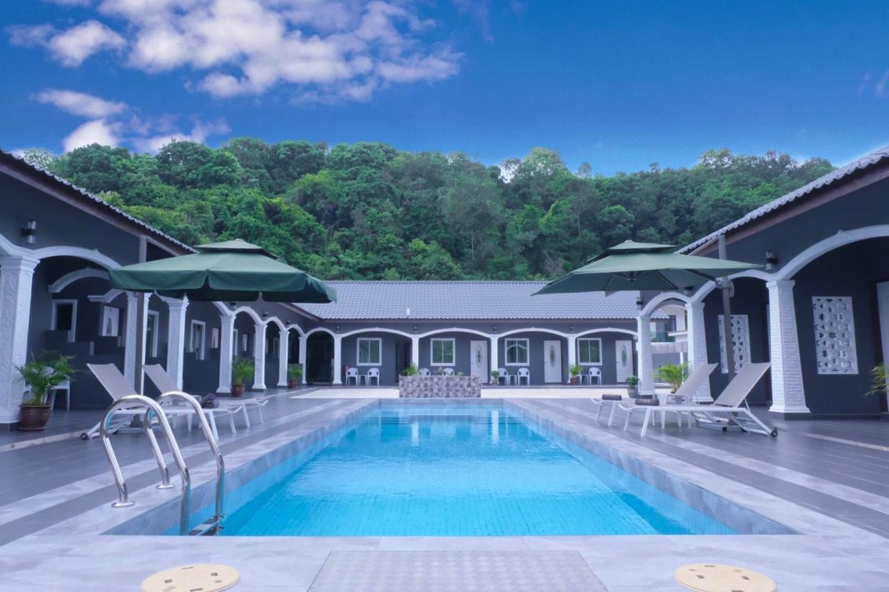 Cenang Rooms With Pool By Virgo Star Resort Pantai Cenang  Extérieur photo