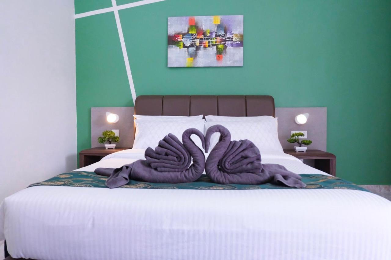 Cenang Rooms With Pool By Virgo Star Resort Pantai Cenang  Extérieur photo