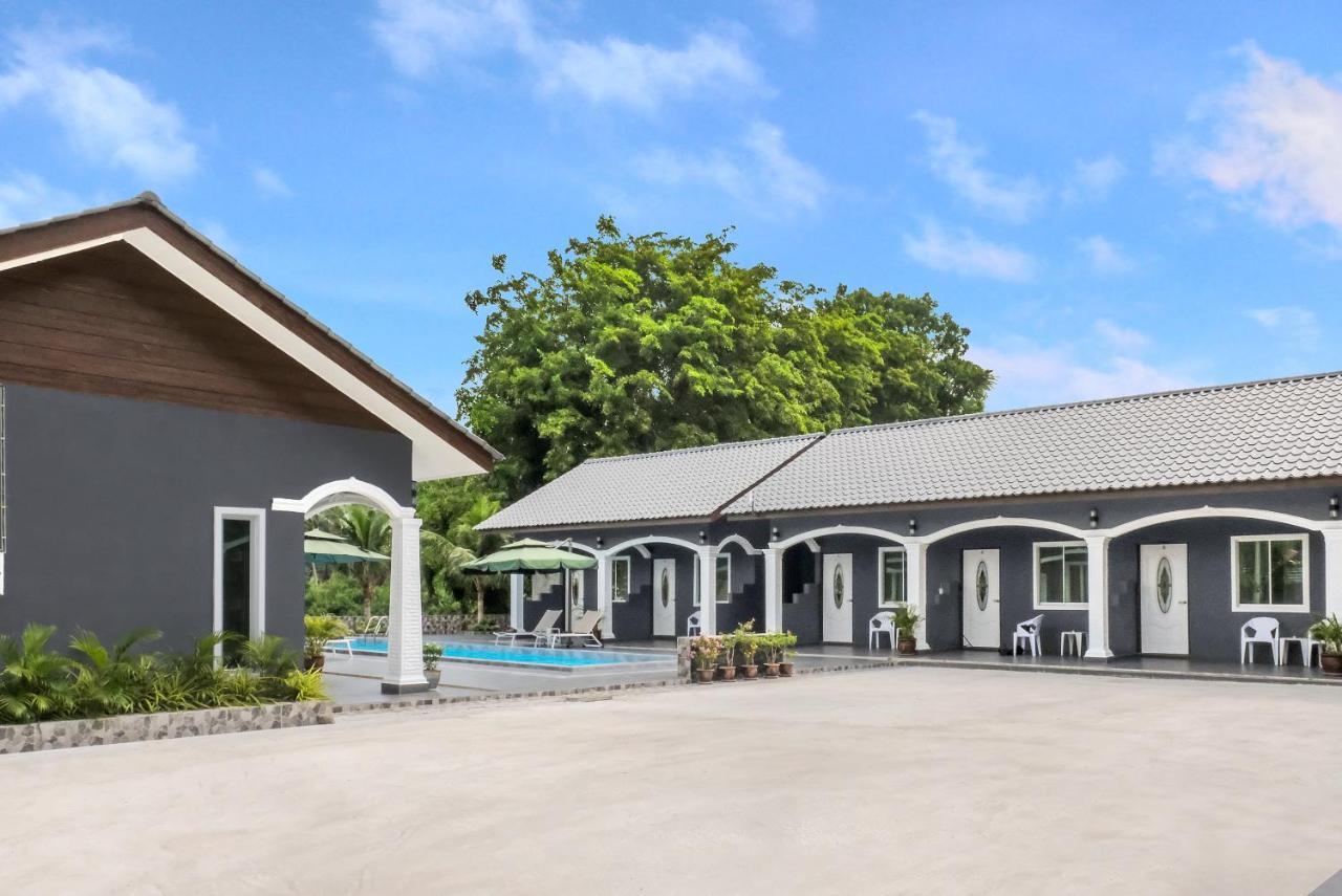 Cenang Rooms With Pool By Virgo Star Resort Pantai Cenang  Extérieur photo